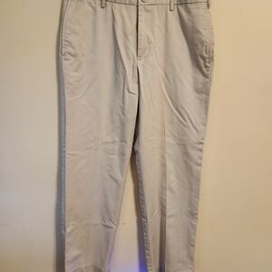 Izod Men's Light Cream Chinos